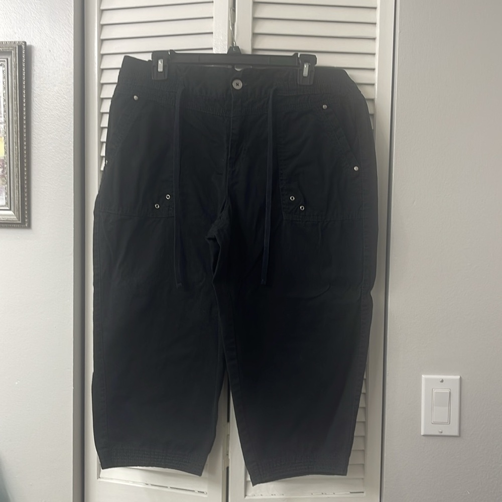 Women’s Capris/Black (Size 14) - Picture 7 of 7
